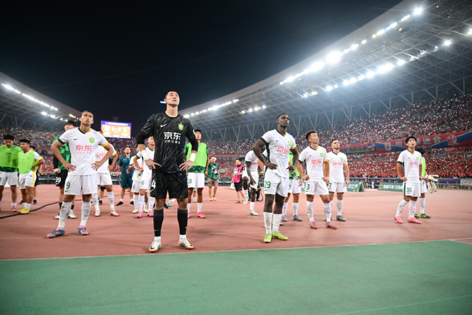 显得苍白无, 河南队的比 显得苍白无, 河南队的比