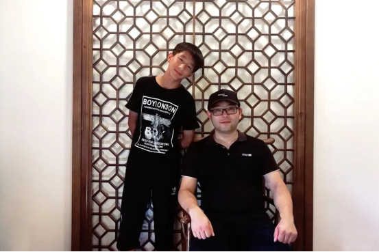 inews, 团结队友, 卢晗思索片 inews, 团结队友, 卢晗思索片